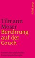 Berührung auf der Couch