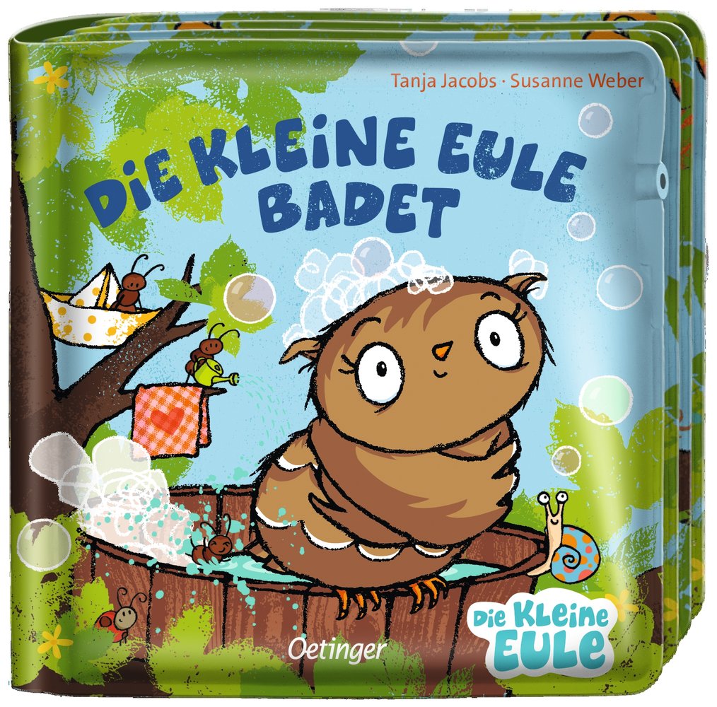 Die kleine Eule badet