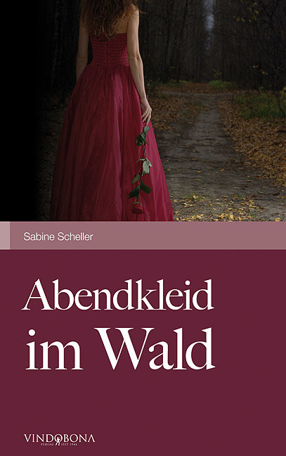 Abendkleid im Wald